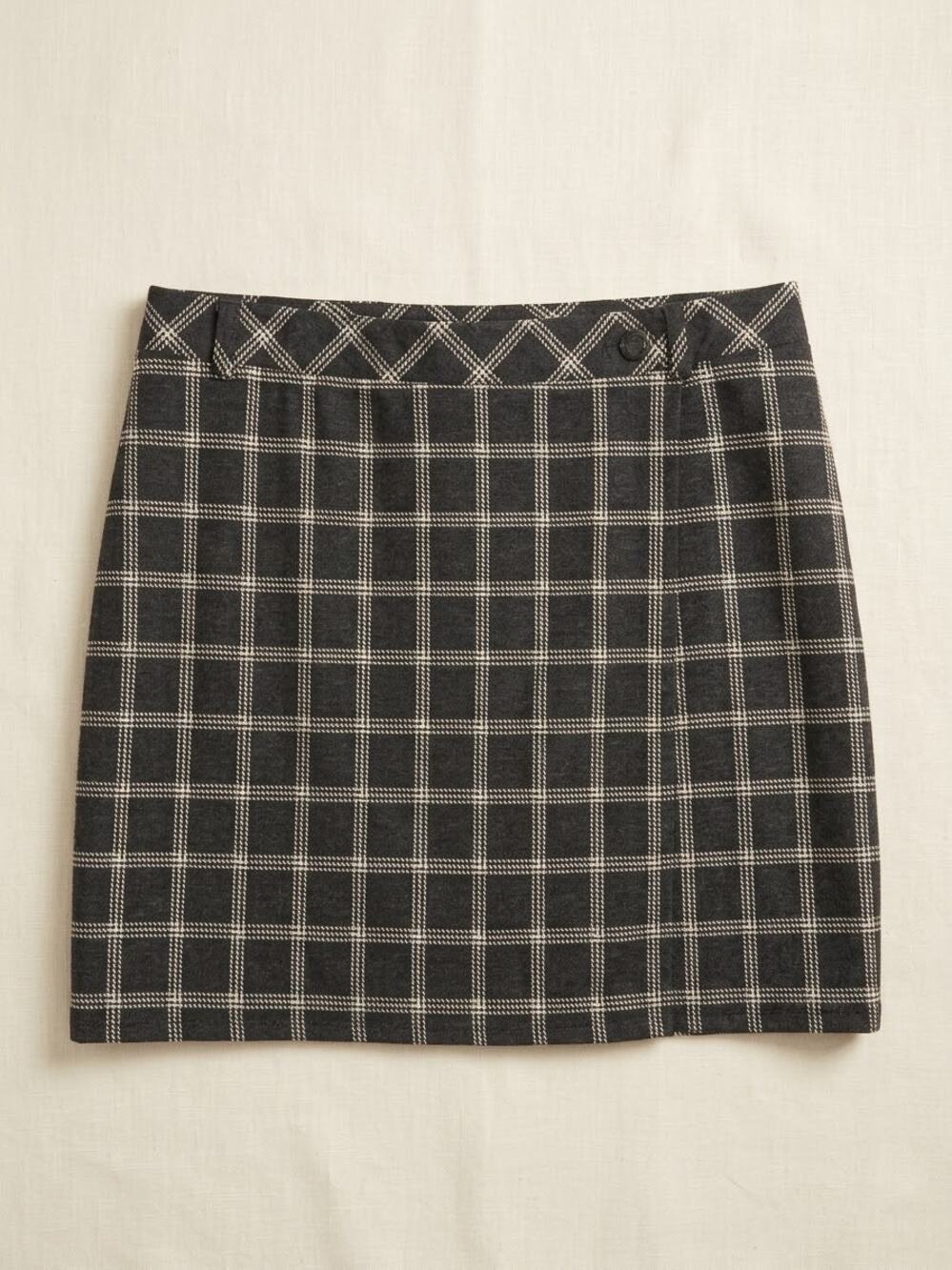 Torrid Mini Double-Knit Overlap Skirt Plus Size 2 Eves Plaid Deep Black